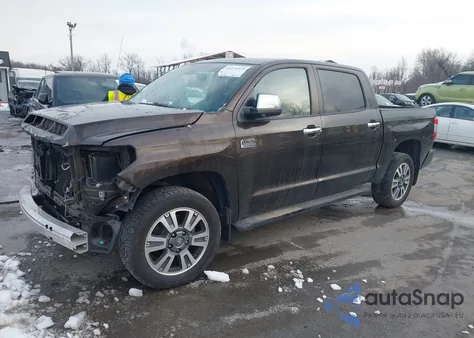 2019 Toyota Tundra 1794 5.7L V8 из США, поврежденный, VIN 5TFAY5F13KX798448